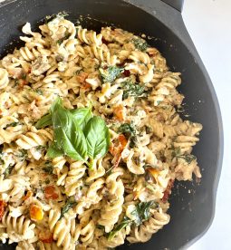 Pasta mixed in the sauce